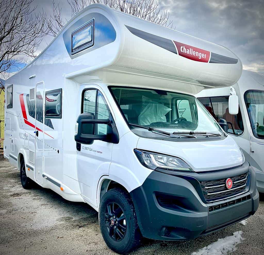 MANSARDATO CHALLENGER C397GA START EDITION - Camper Mansardato in vendita da Ippocamper